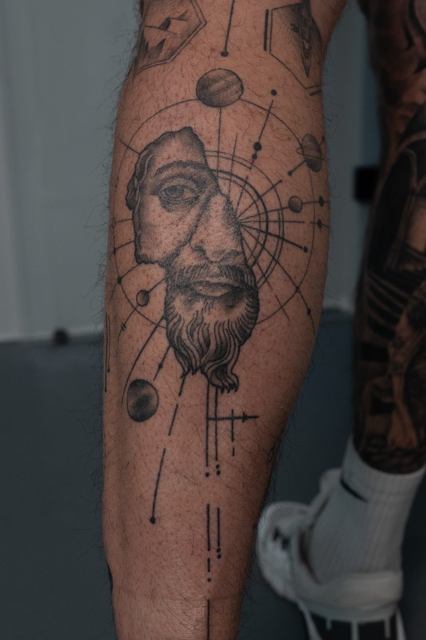 Tattoo - Filosoof met planeten