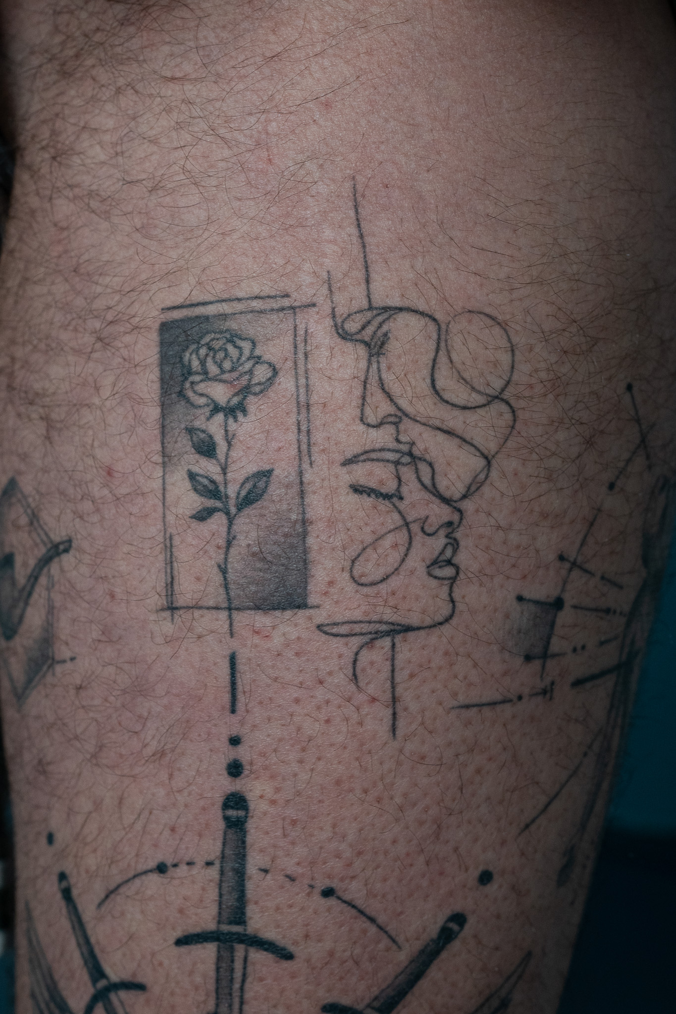 Tattoo - Roos en line art